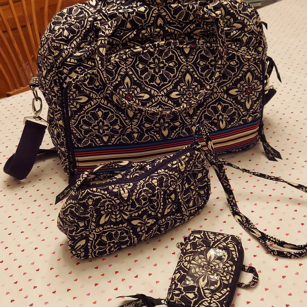VERA BRADLEY laptop/handbag/wristlet 3 piece set